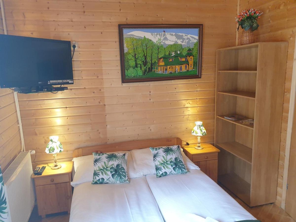 Sobieszow Apartament Basia Zielone Wzgorze -Willa Tosia Bagian luar foto